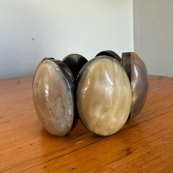 Monies Statement Horn Bracelet - Picture 4 of 13